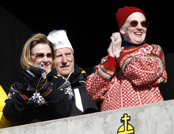Den danske dronningen har vært til stede ved flere vinteridrettsarrangement i Norge, som her under ski-VM i Holmenkollen i 2011. Foto: Lise Åserud / NTB